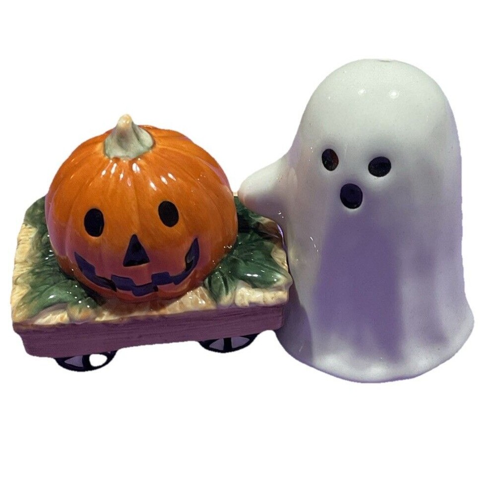 Adorable Ghost & Jack-O-Lantern Salt And Pepper Shakers Pumpkin Halloween